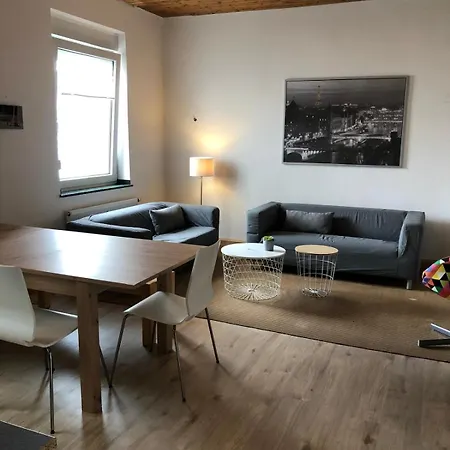 Beautiful New Central 3 Bedroom For 6 Guests Dusseldorf