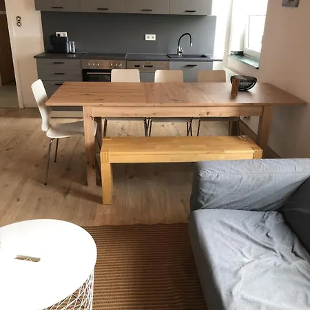 Apartment Beautiful New Central 3 Bedroom For 6 Guests *